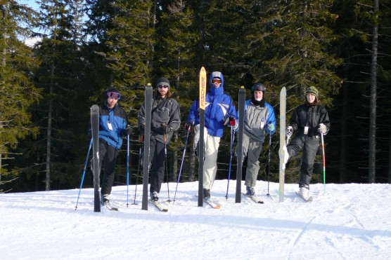 Tradin spolon fotka, tzv. so zdvihnutou lyou.